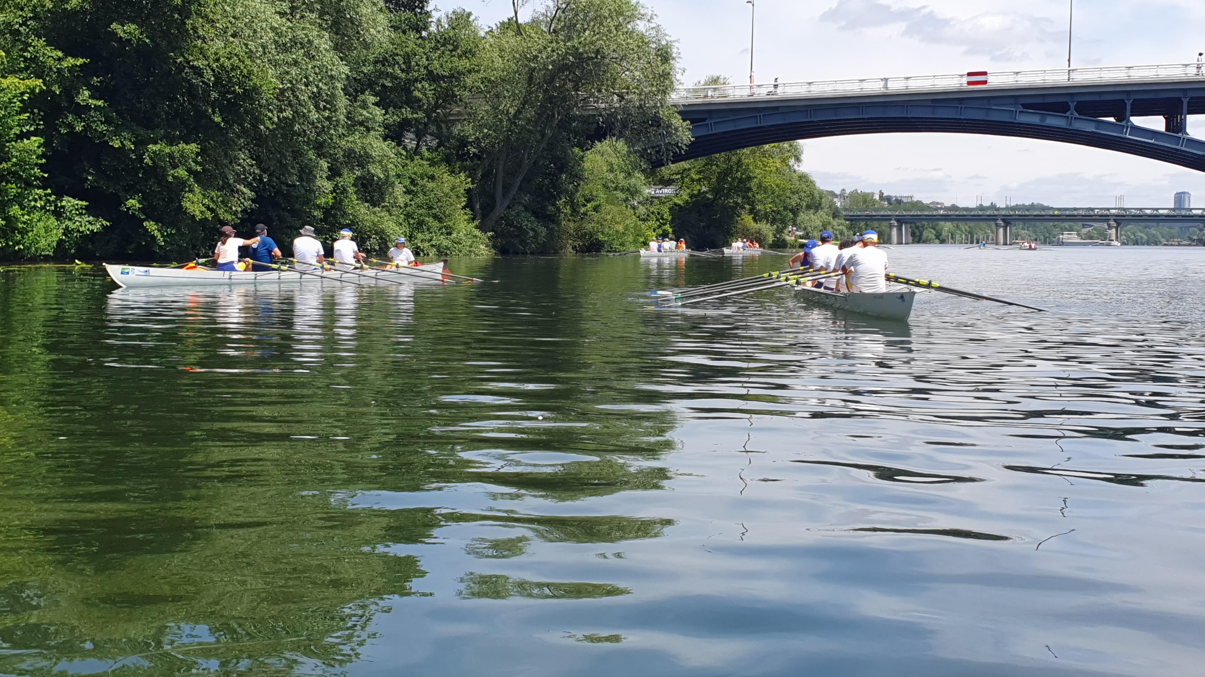 NL S En Seine sur leau plusieurs yolettes